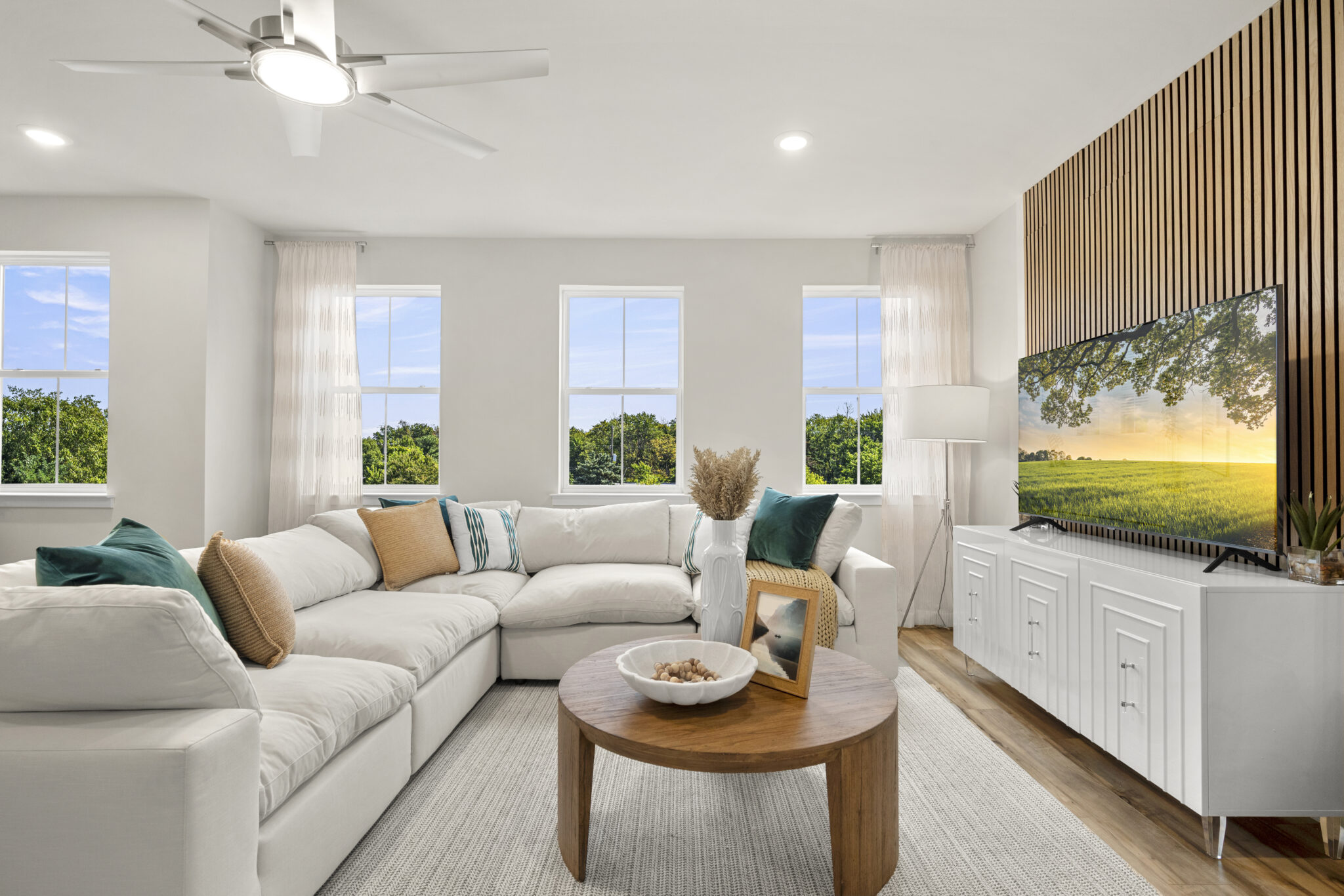 35 Continental Way living room